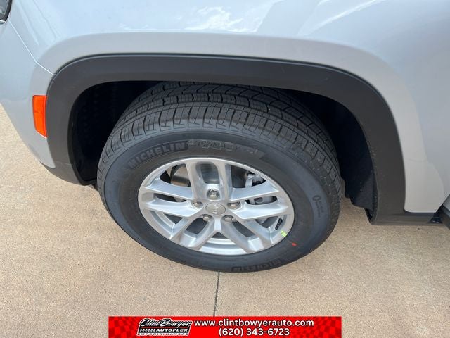 2026 Jeep Grand Cherokee Laredo