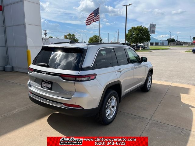 2026 Jeep Grand Cherokee Laredo
