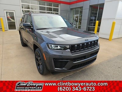 2026 Jeep Grand Cherokee Laredo