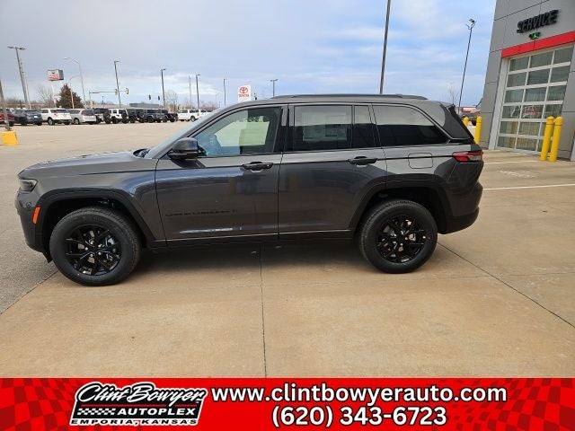 2026 Jeep Grand Cherokee Laredo
