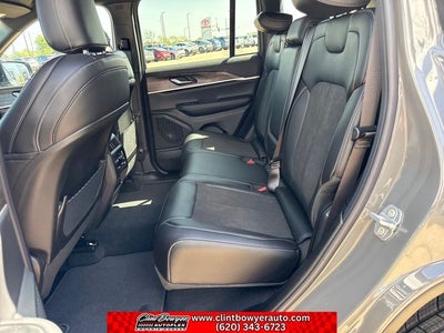 2027 Jeep Grand Cherokee Altitude
