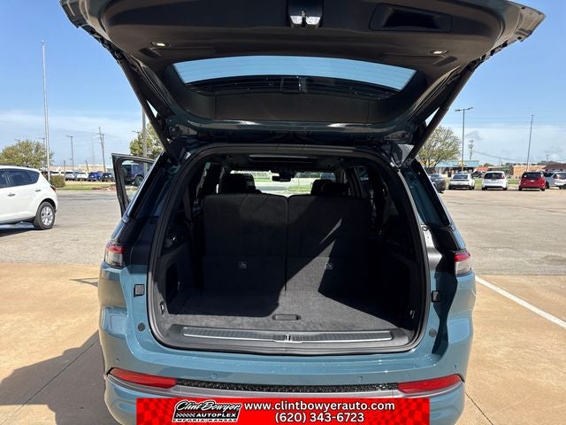 2027 Jeep Grand Cherokee L Summit