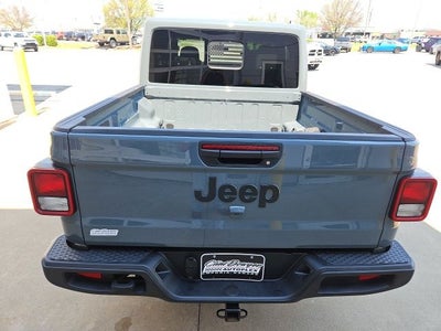 2025 Jeep Gladiator Nighthawk