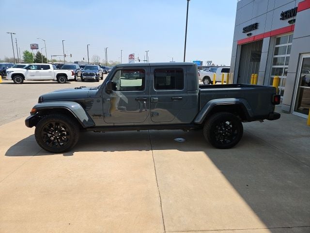 2025 Jeep Gladiator Nighthawk