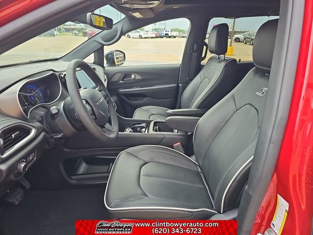 2027 Chrysler Pacifica Limited