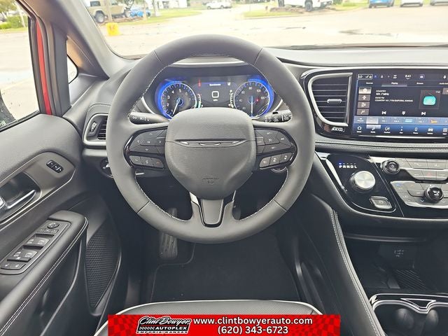 2027 Chrysler Pacifica Limited