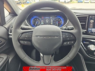 2027 Chrysler Pacifica Limited