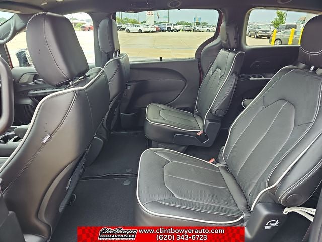2027 Chrysler Pacifica Limited