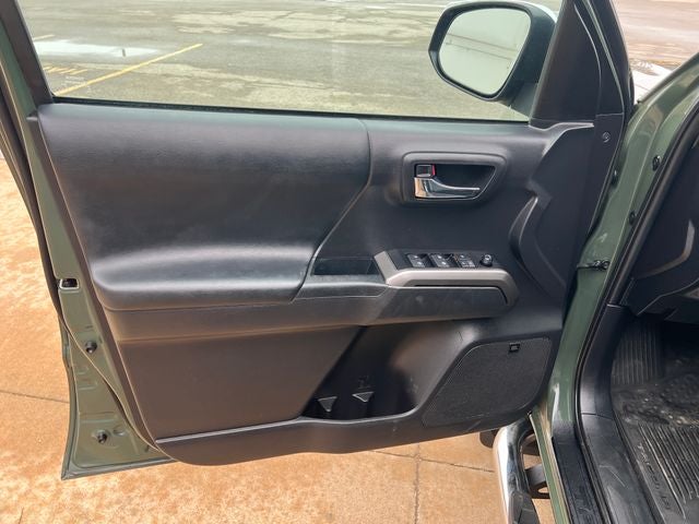 2022 Toyota Tacoma Limited V6