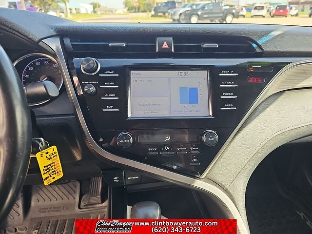2019 Toyota Camry SE