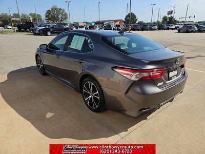 2019 Toyota Camry SE