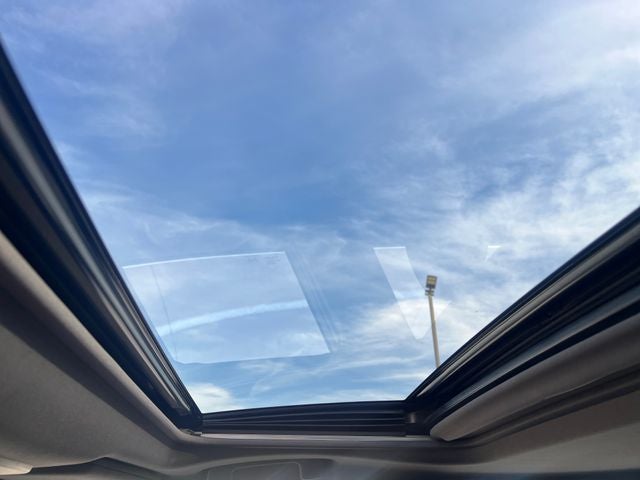 2019 Toyota Avalon Hybrid XLE Plus