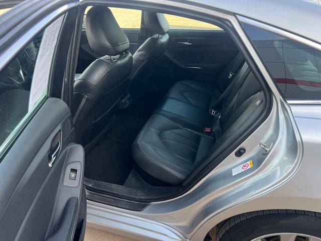 2019 Toyota Avalon Hybrid XLE Plus