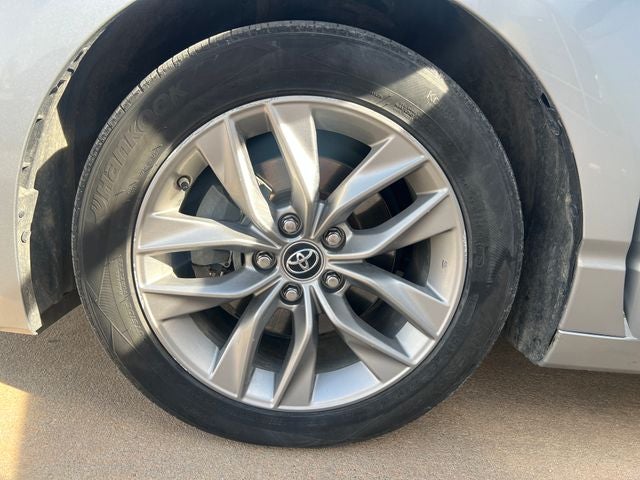 2019 Toyota Avalon Hybrid XLE Plus