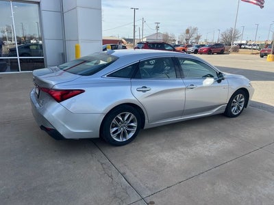 2019 Toyota Avalon Hybrid XLE Plus
