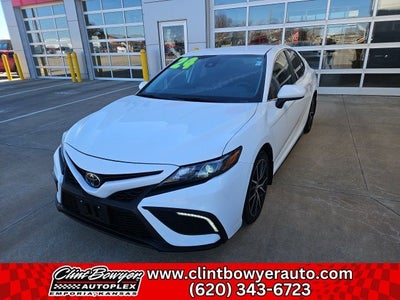 2024 Toyota Camry SE