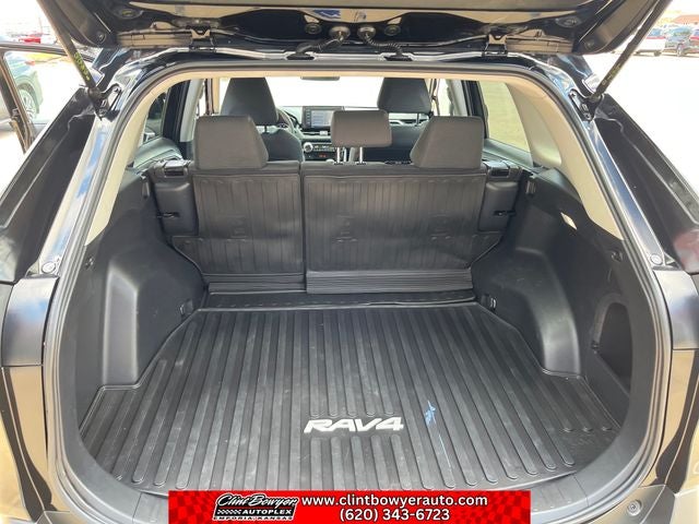 2022 Toyota RAV4 Hybrid LE