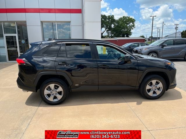 2022 Toyota RAV4 Hybrid LE
