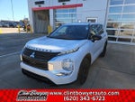 2024 Mitsubishi Outlander SE Black Edition w/Pano Roof