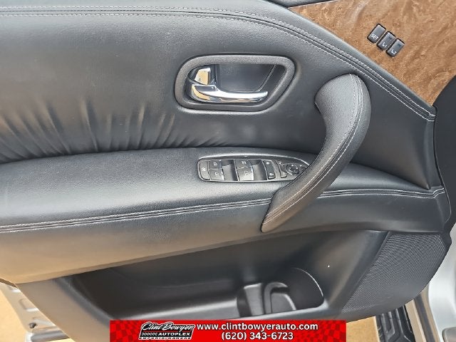 2016 INFINITI QX80 Base