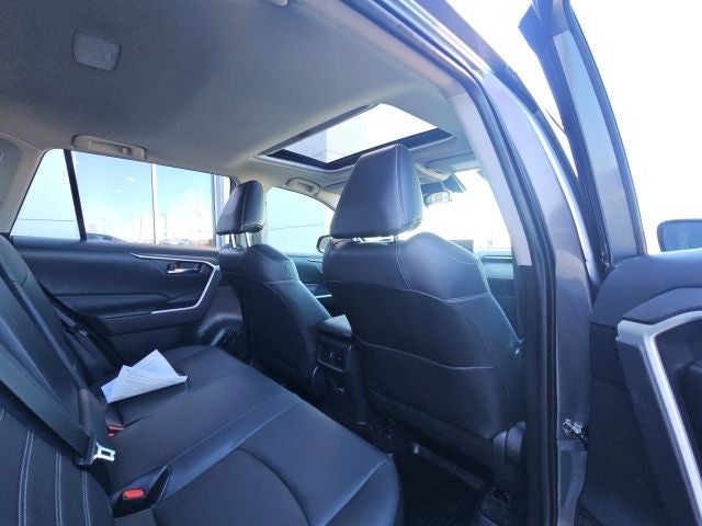 2022 Toyota RAV4 Hybrid XLE Premium