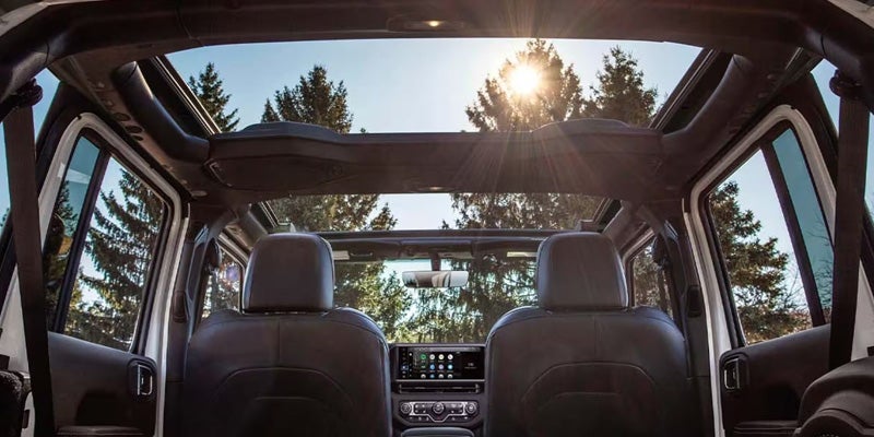 2026 Jeep Wrangler Interior View Emporia, KS